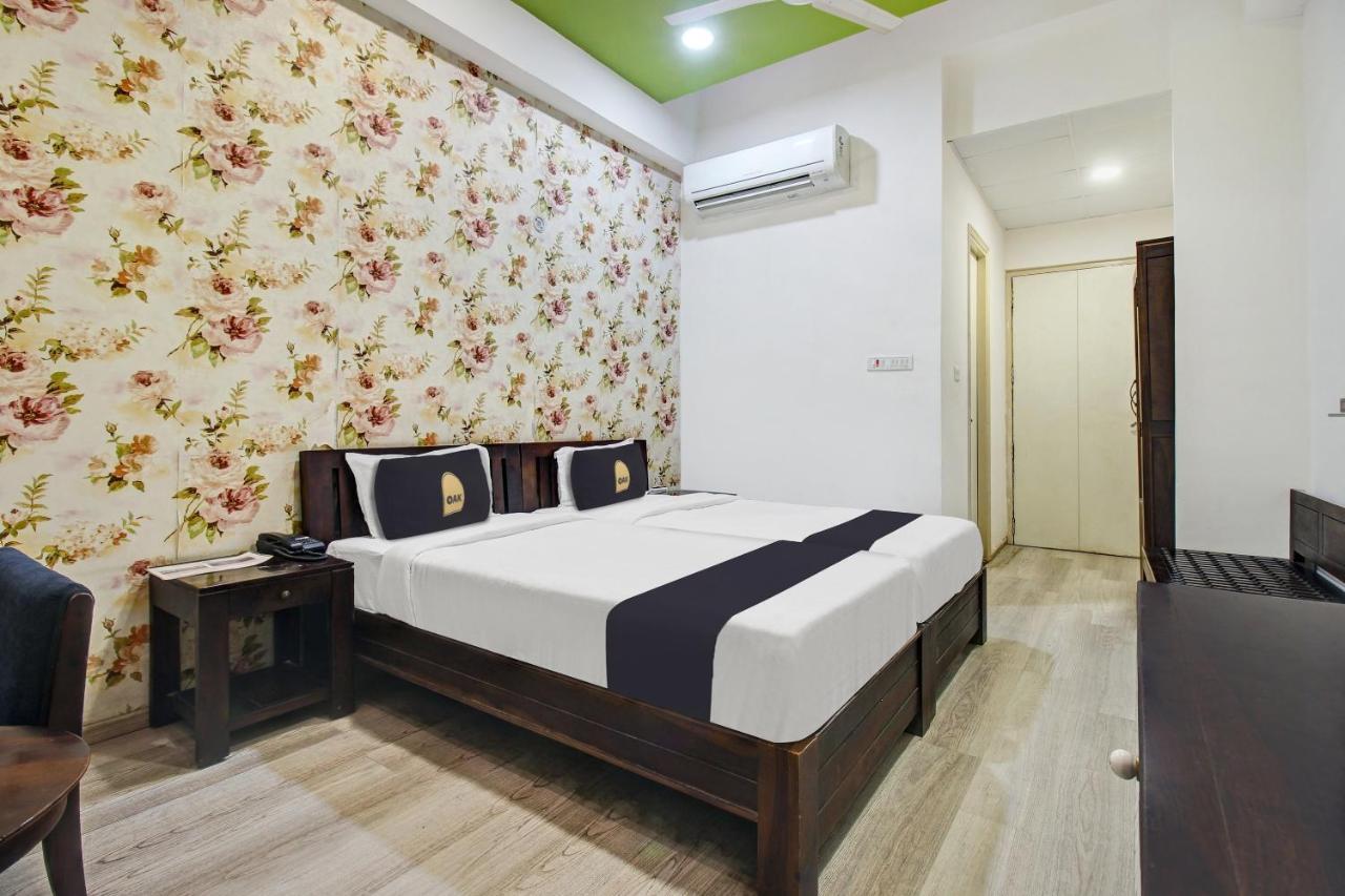 Townhouse Oak 46940 Hotel Vrindavan Sultanpur  Luaran gambar