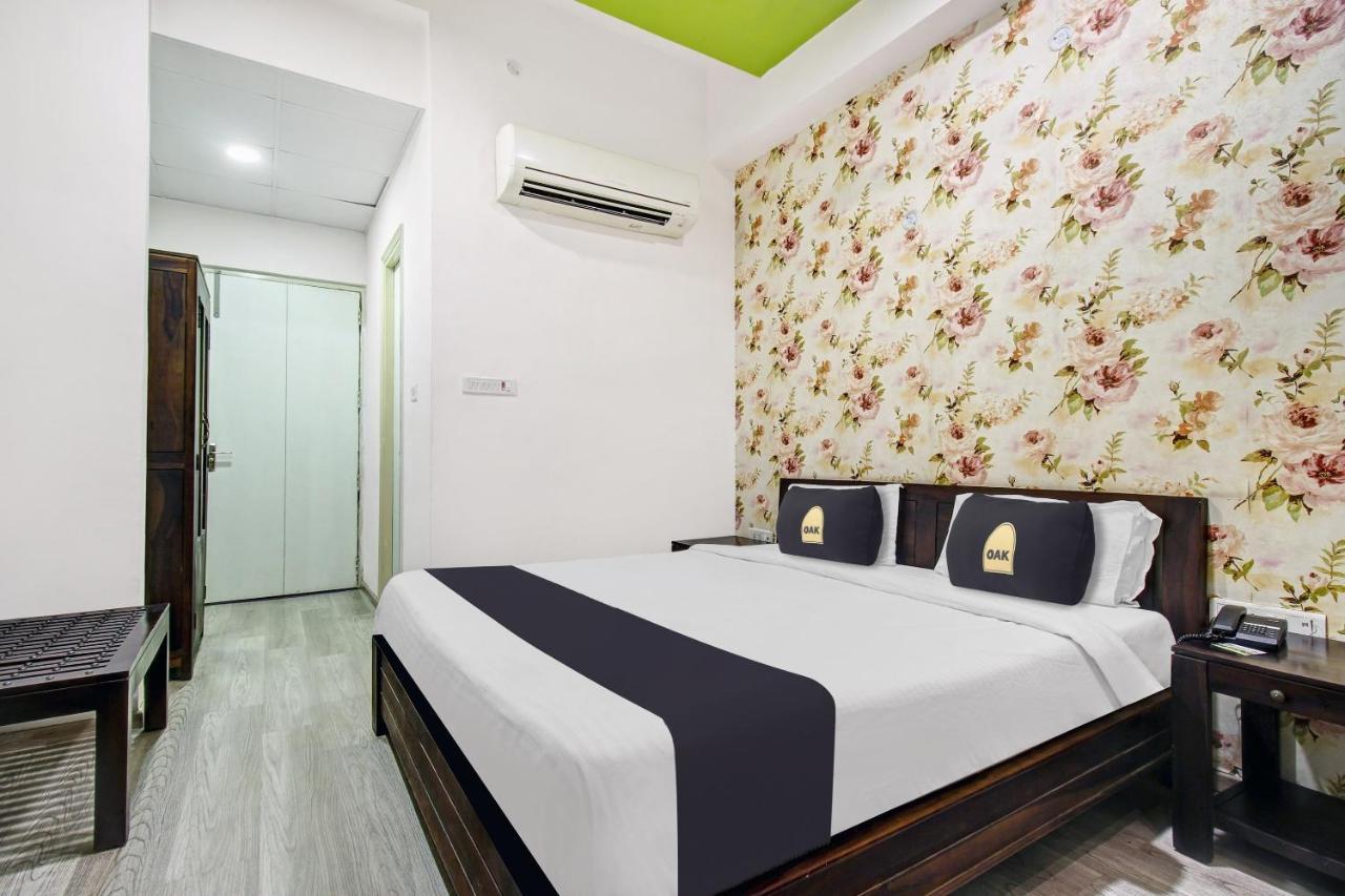 Townhouse Oak 46940 Hotel Vrindavan Sultanpur  Luaran gambar