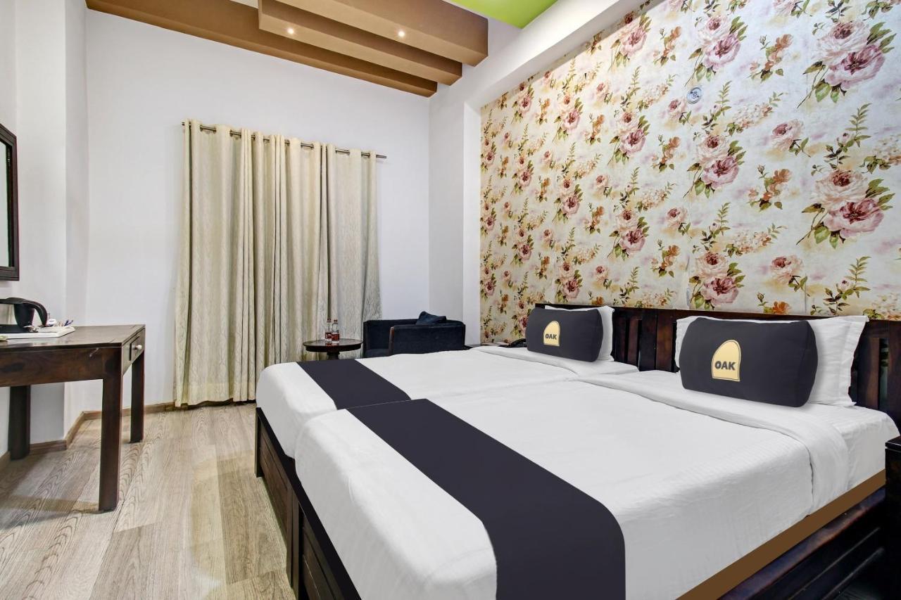 Townhouse Oak 46940 Hotel Vrindavan Sultanpur  Luaran gambar