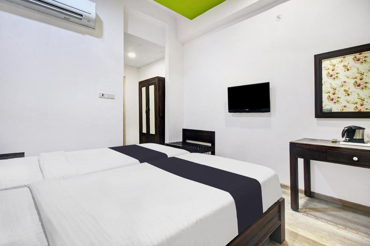 Townhouse Oak 46940 Hotel Vrindavan Sultanpur  Luaran gambar