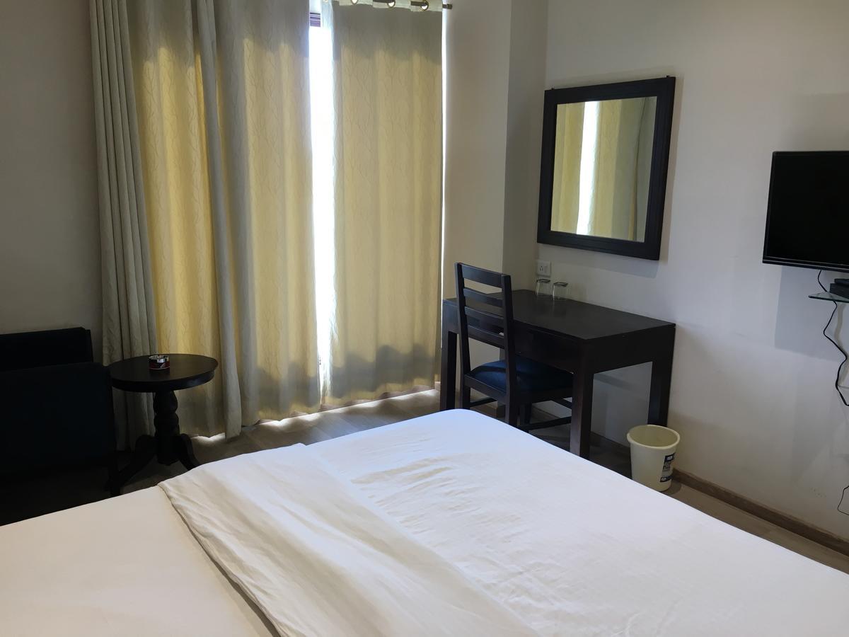Townhouse Oak 46940 Hotel Vrindavan Sultanpur  Luaran gambar